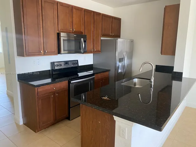 $2,700 | 948 Southwest 147th Avenue, Unit 2612, Pembroke Pines, FL 33027