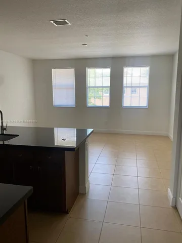 $2,700 | 948 Southwest 147th Avenue, Unit 2612, Pembroke Pines, FL 33027