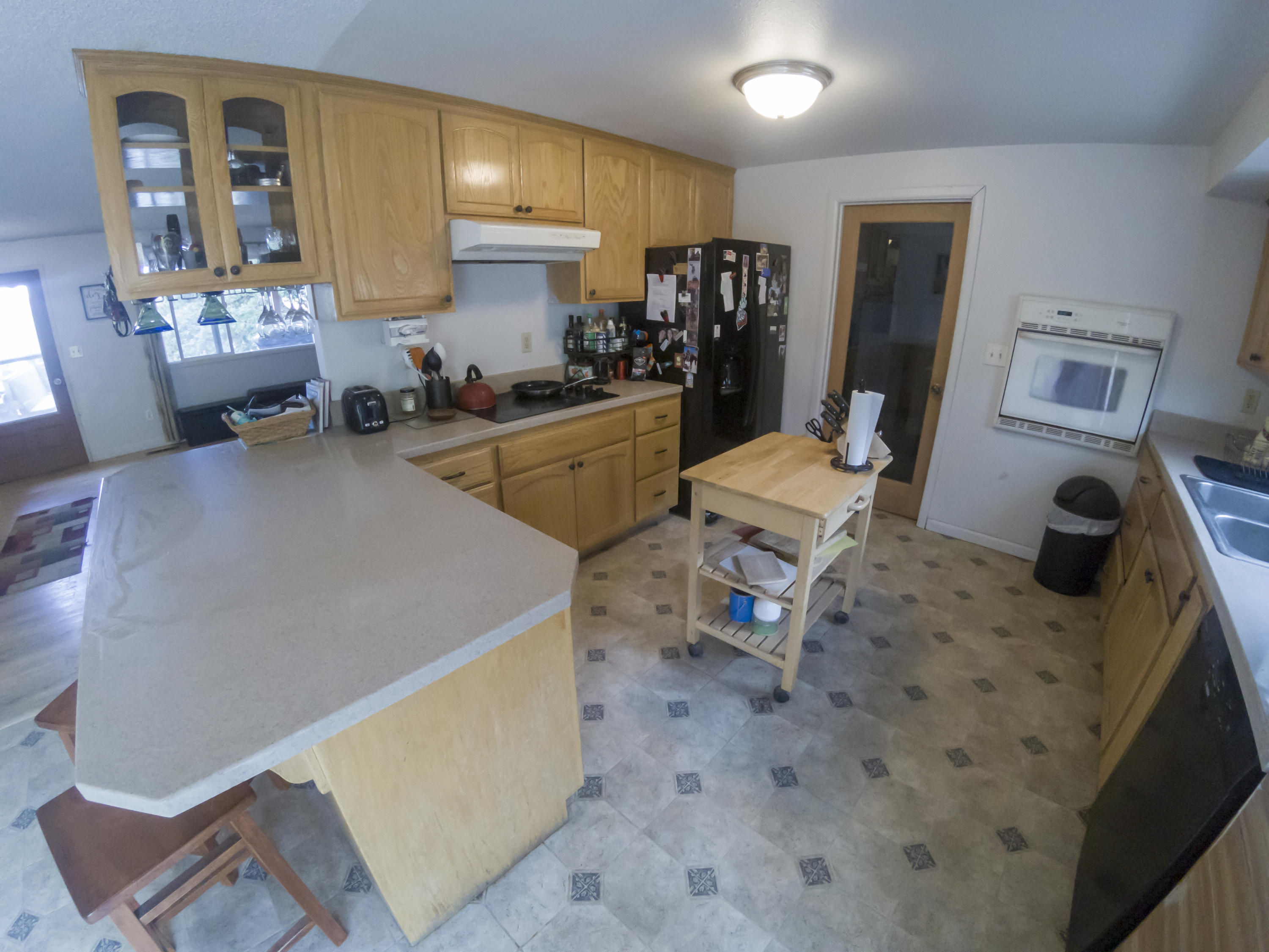 4606 Tioga Way Central Point, OR 97502 - Photo 10 of 29 GOPR3585