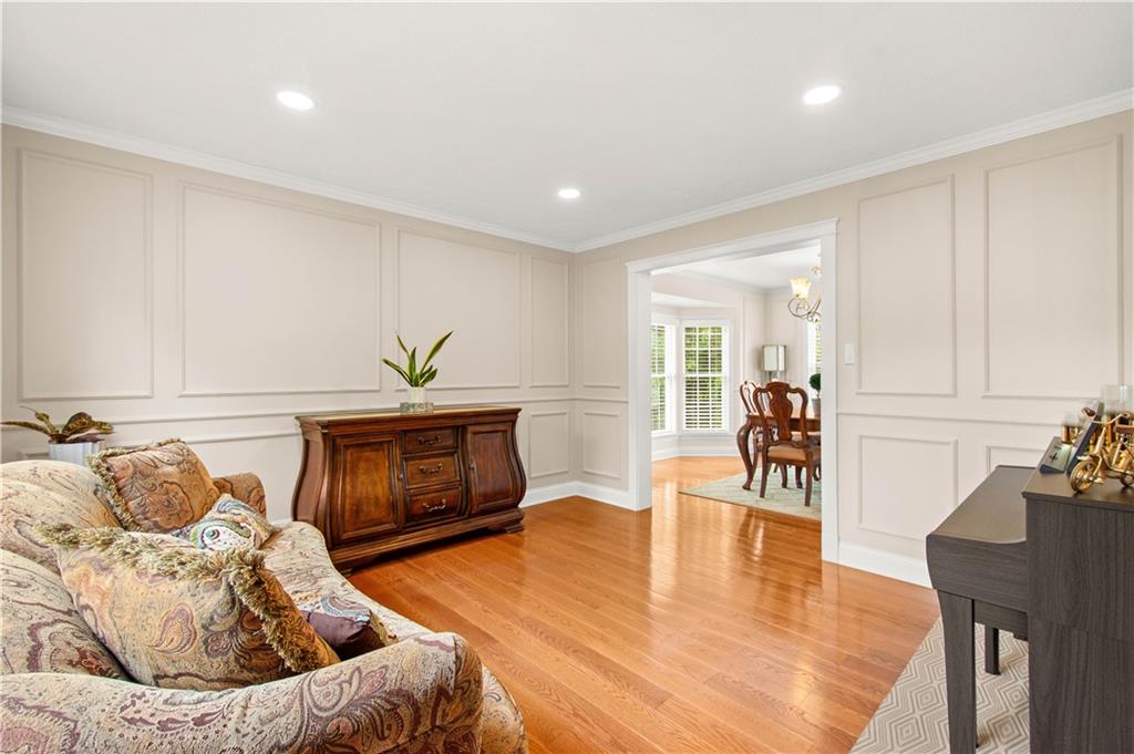 602 Birch Court Bridgeville, PA 15017 - Photo 6 of 47 a living room with furniture and wooden floor