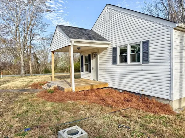 $189,900 | 3546 North Old 52 Road, Pinnacle, NC 27043