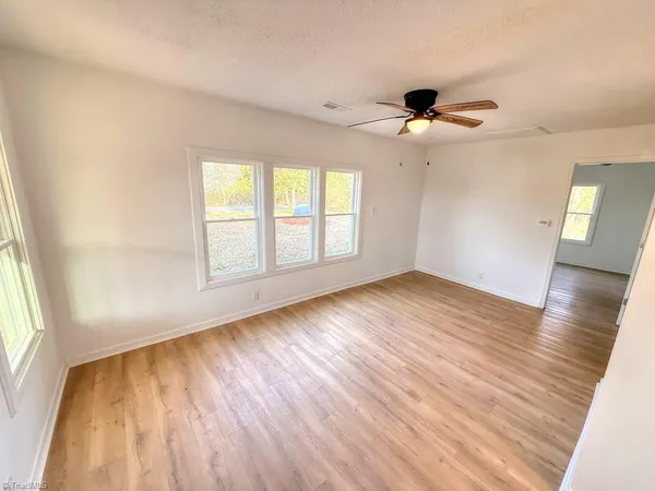 $189,900 | 3546 North Old 52 Road, Pinnacle, NC 27043