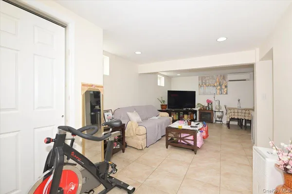 $1,049,000 | 556 Park Avenue, West Hempstead, NY 11552