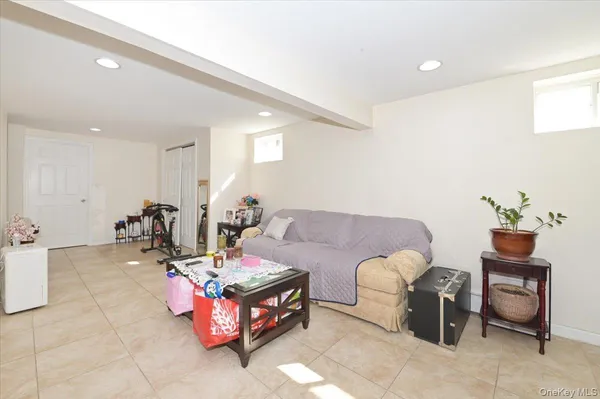 $1,049,000 | 556 Park Avenue, West Hempstead, NY 11552