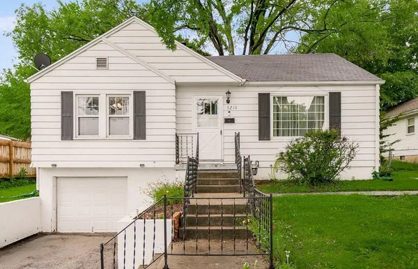 $180,000 | 3216 South Hardy Avenue, Independence, MO 64052