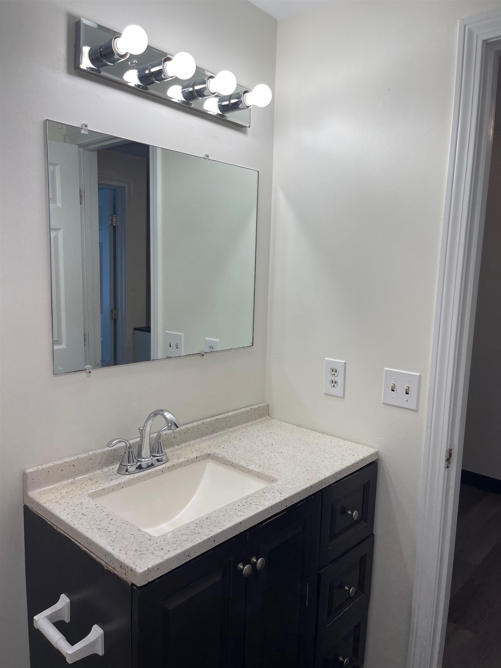 796 Court Street, Unit I Keene, NH 03431 - Photo 10 of 15