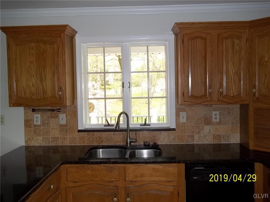 5939 Valley Road Slatington, PA 18080 - Photo 4 of 50 Gallery Image 4