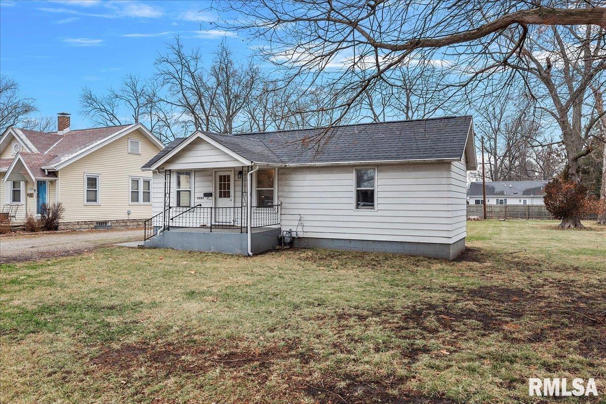 1527 Reed Avenue Springfield, IL 62704 - Photo 3 of 32 Gallery Image 3