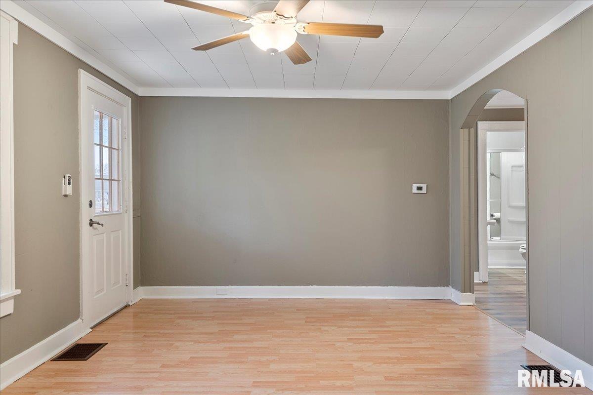 1527 Reed Avenue Springfield, IL 62704 - Photo 5 of 32 Gallery Image 5