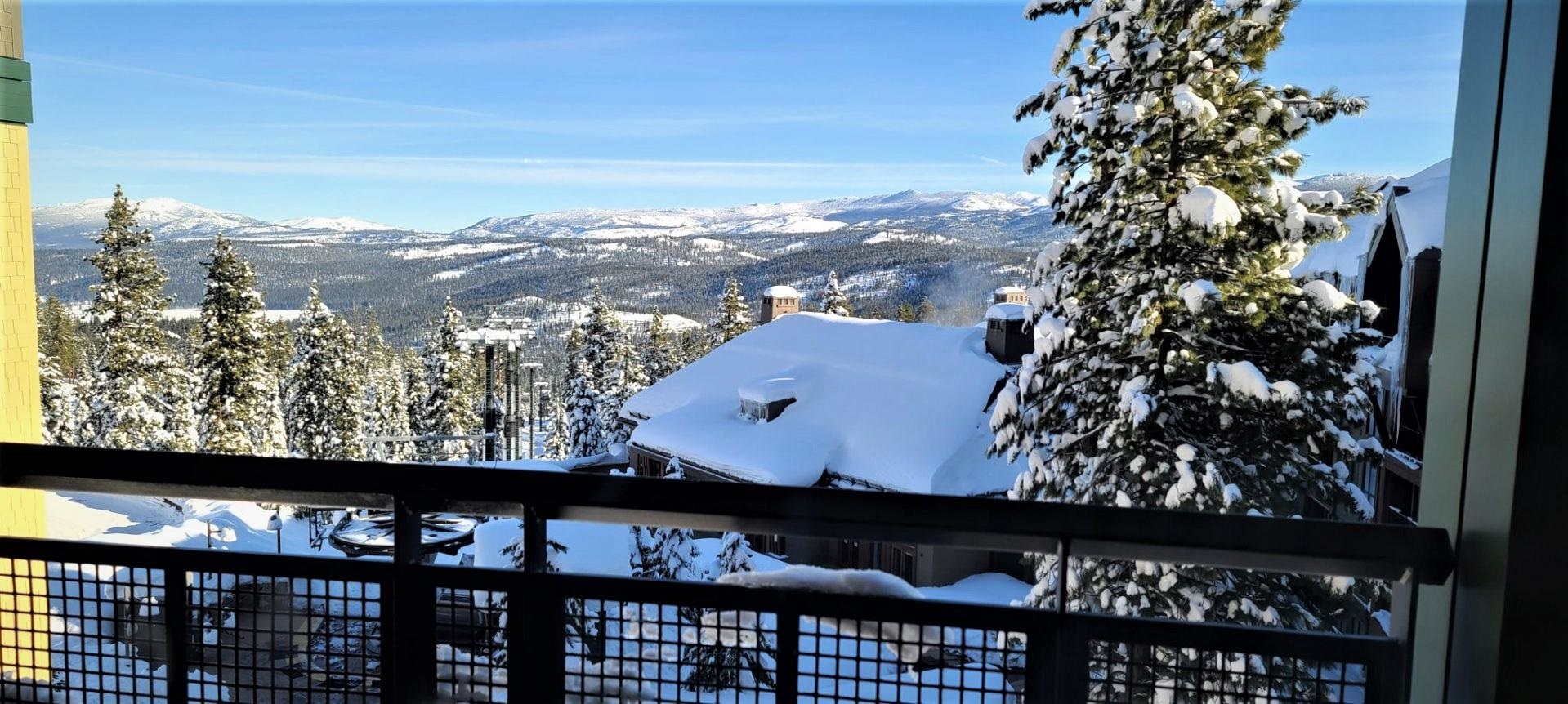 13051 Ritz Carlton Highlands Court, Unit 4304 INTEREST 3 Truckee, CA 96161 - Photo 11 of 12 a view of a city from a balcony