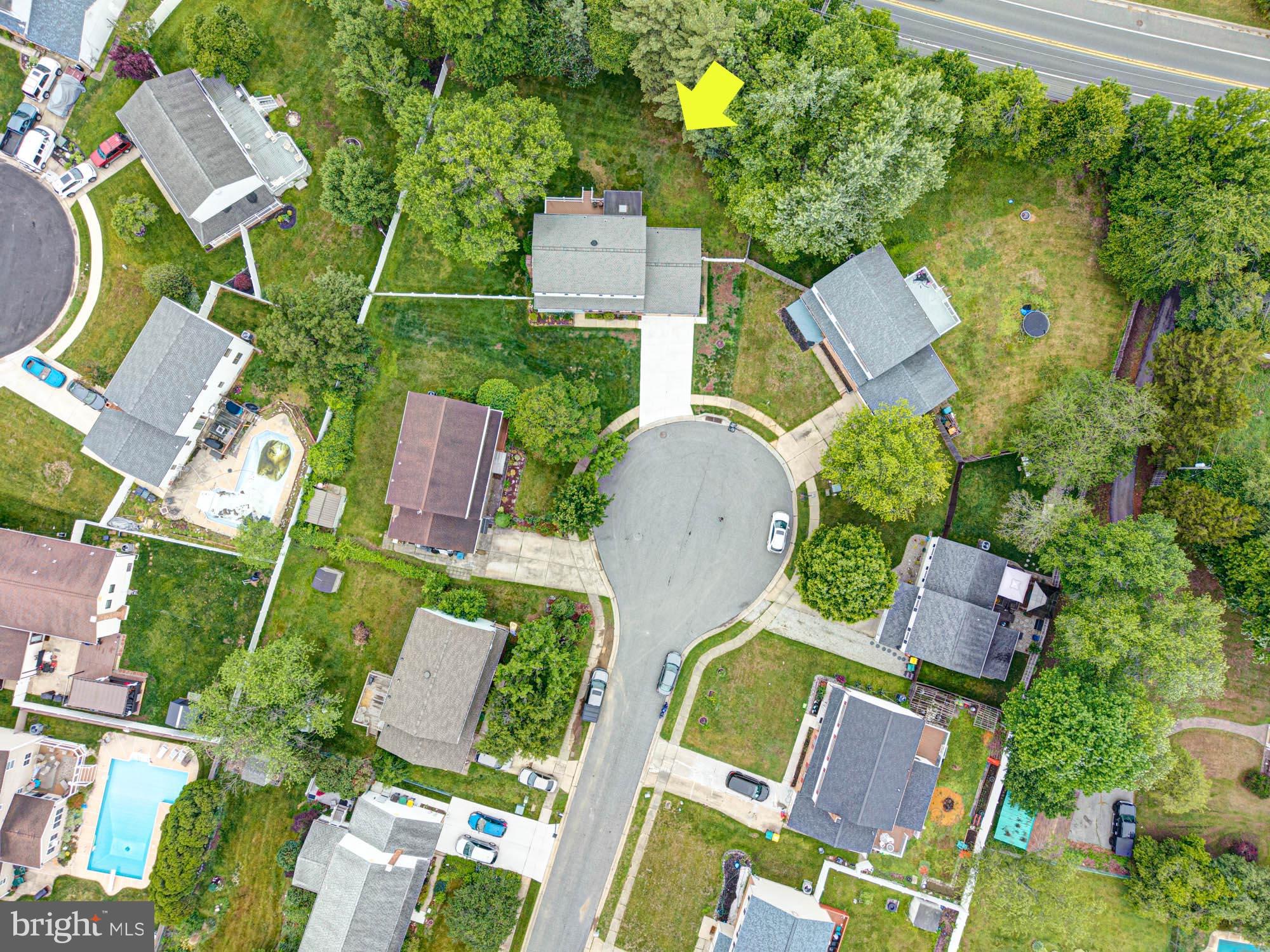 8 Risa Court Newark, DE 19702 - Photo 10 of 58 an aerial view of a house with swimming pool and outdoor seating
