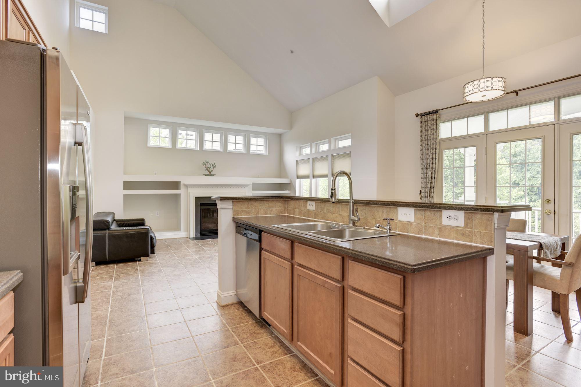 Eat-In Kitchen | Center Island