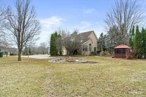 $699,999 | 39W796 Dairyherd Lane, St. Charles, IL 60175