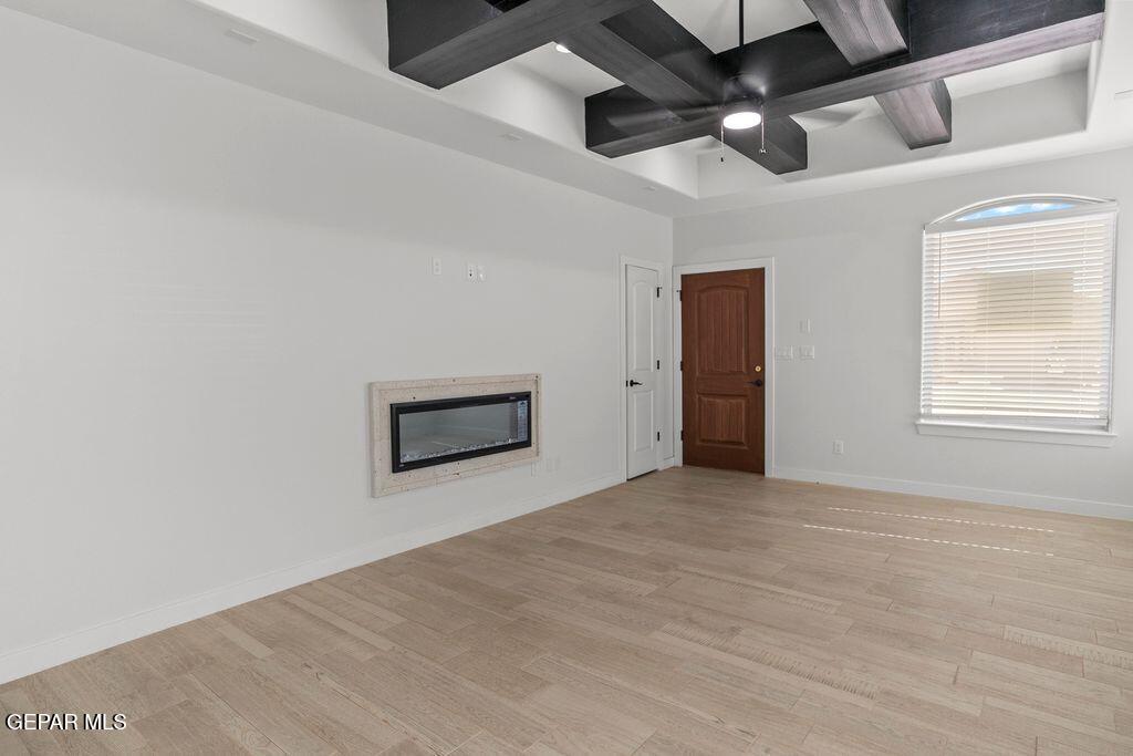 3761 Course Street El Paso, TX 79938 - Photo 3 of 15 a view of an empty room with a window