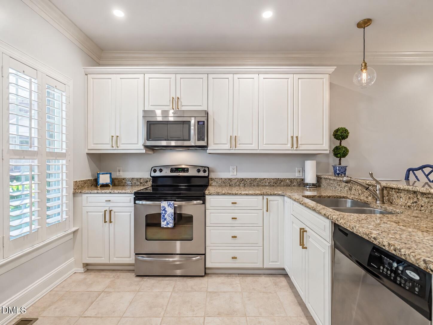 1406 Governors Court Raleigh, NC 27604 - Photo 4 of 18 Kitchen -1