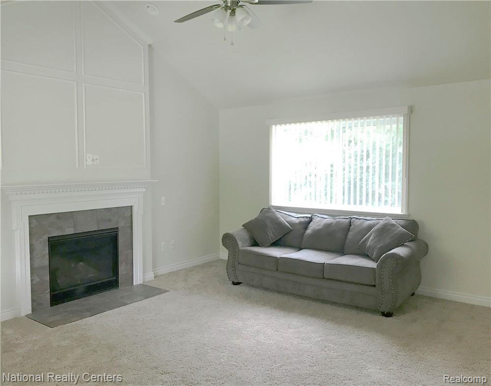 16132 Meadowbrook Road Redford, MI 48240 - Photo 4 of 32 Great Room View #2
