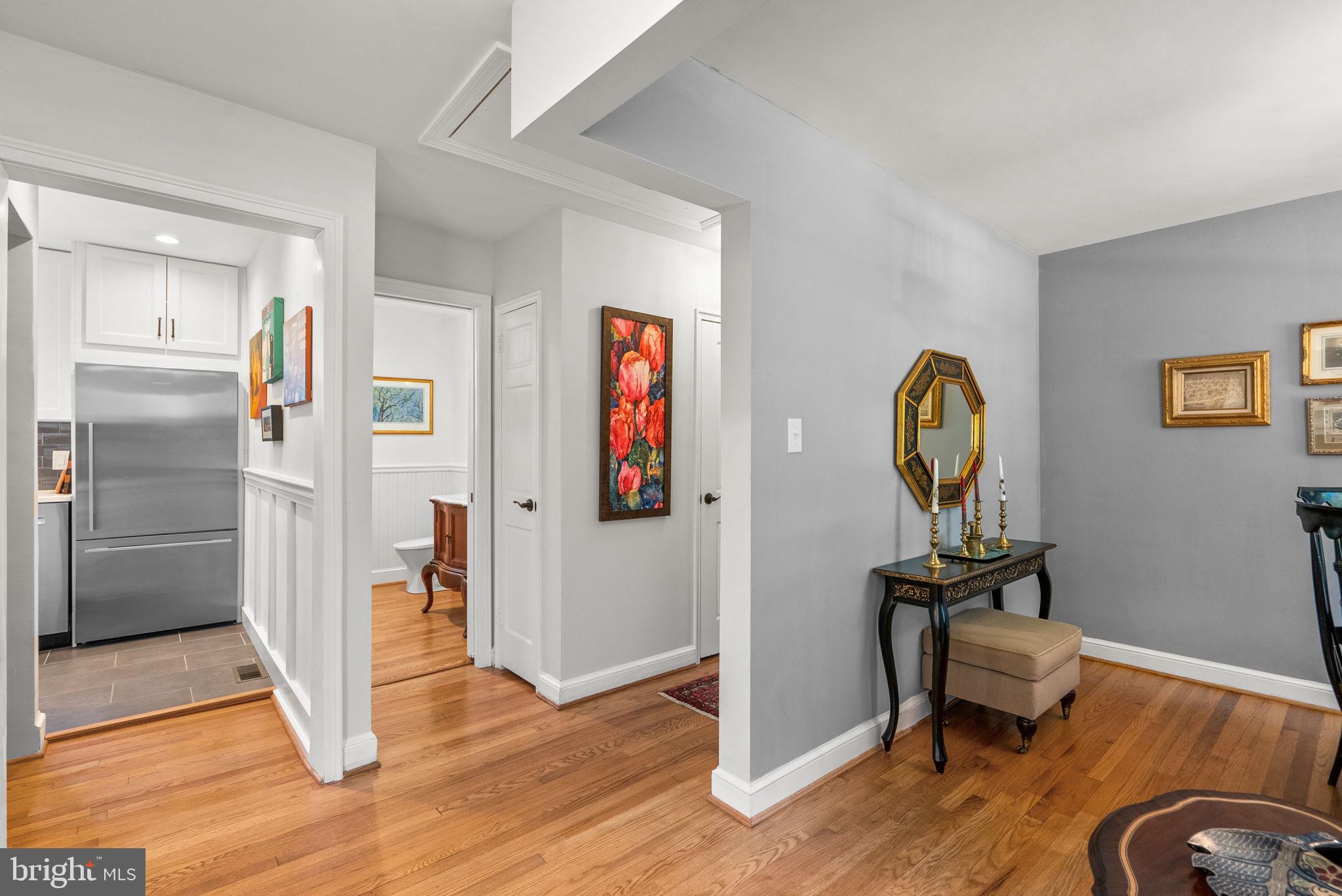 8917 Whitney Street Silver Spring, MD 20901 - Photo 12 of 41 Front hallway