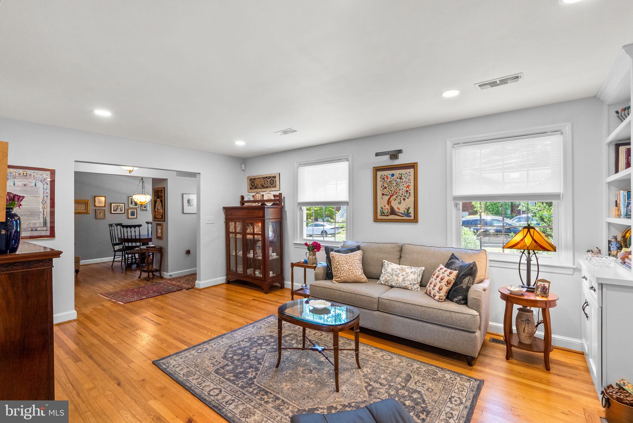 8917 Whitney Street Silver Spring, MD 20901 - Photo 2 of 41 Gleaming hardwood floors