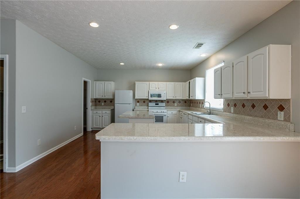 2108 Cutleaf Creek Road Southeast Grayson, GA 30017 - Photo 10 of 43