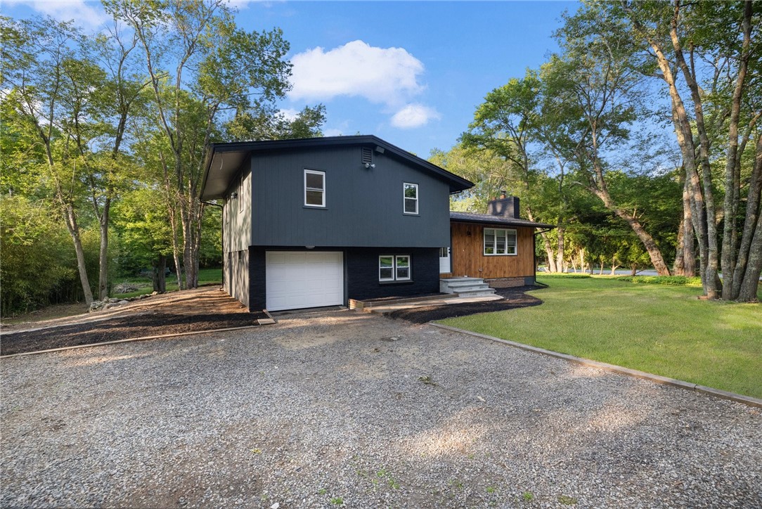 7 Nichols Road South Kingstown, RI 02881 - Photo 4 of 30 Gallery Image 4