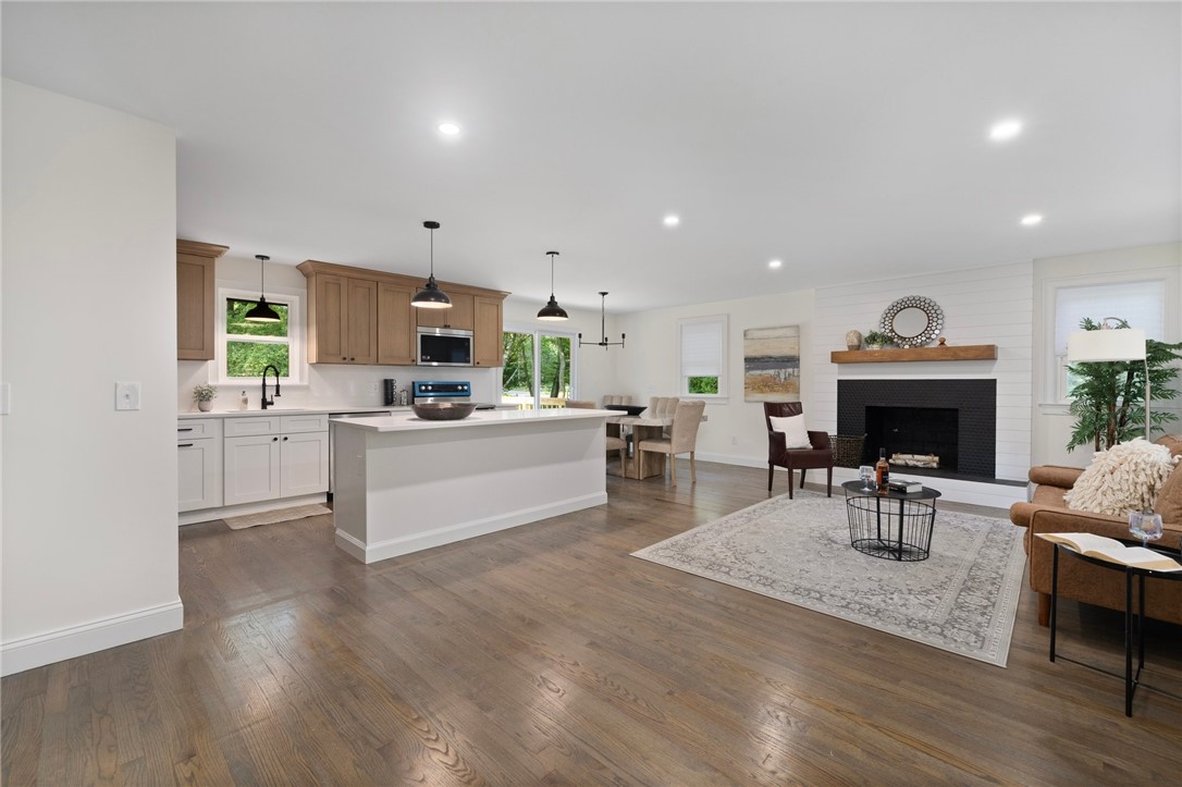 7 Nichols Road South Kingstown, RI 02881 - Photo 5 of 30 Gallery Image 5