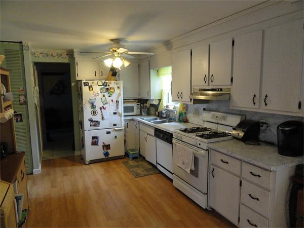 4 Gates Road Marshfield, MA 02050 - Photo 6 of 17 Gallery Image 6