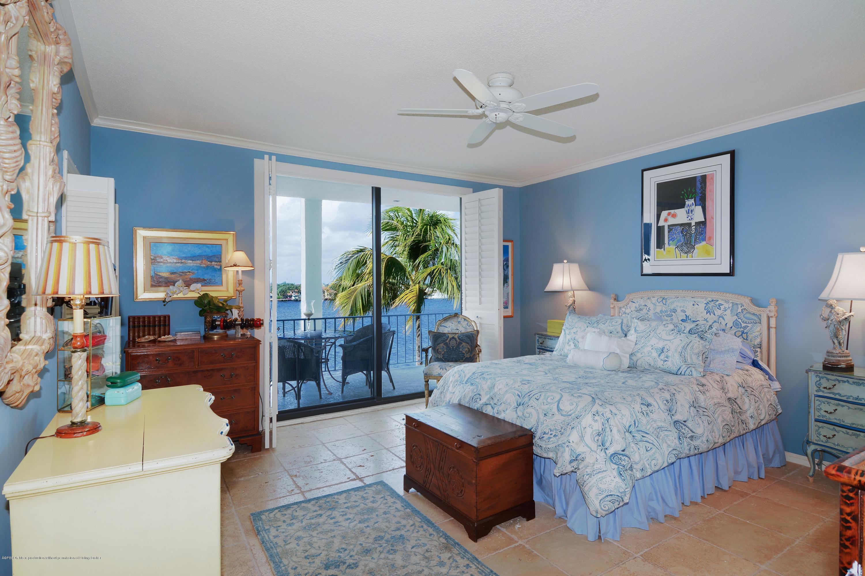 2150 Ibis Isle Road, Unit 14 Palm Beach, FL 33480 - Photo 7 of 13 Master Bedroom