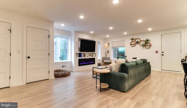 $2,395 | 1206 North Orianna Street, Unit 2, Philadelphia, PA 19122