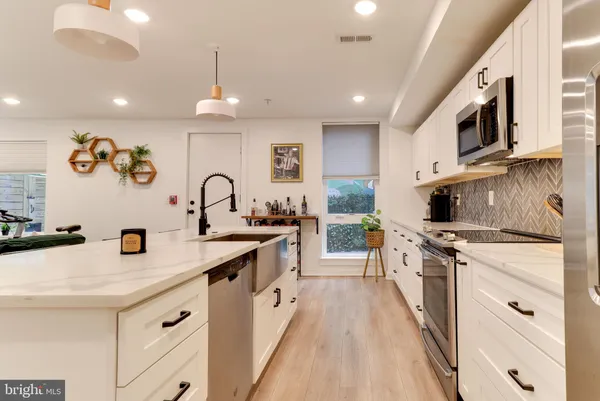 $2,395 | 1206 North Orianna Street, Unit 2, Philadelphia, PA 19122