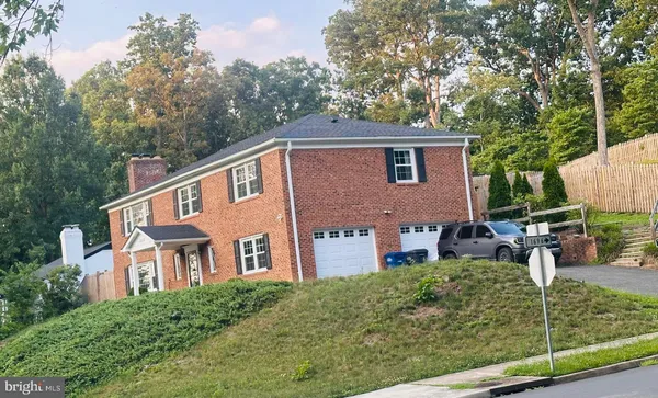 $4,200 | 5012 Larno Drive, Alexandria, VA 22310