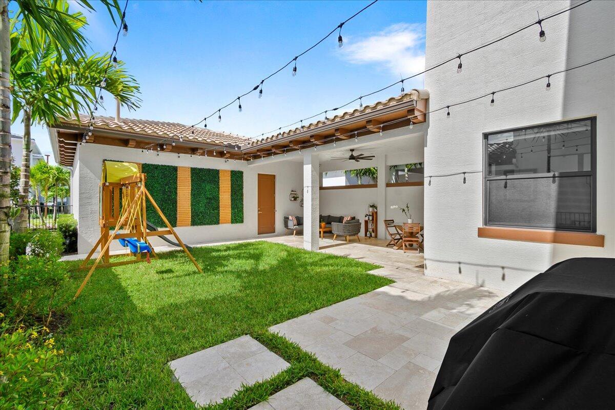 13121 Alton Road Palm Beach Gardens, FL 33418 - Photo 17 of 45 Light and Bright Yard