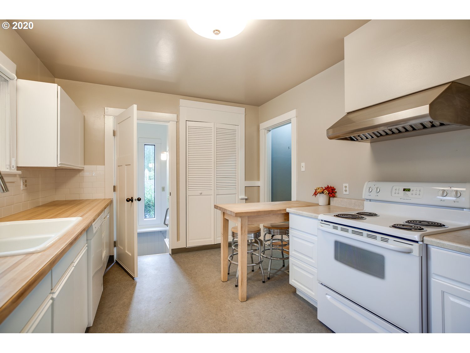 3580 Southwest Patton Road Portland, OR 97221 - Photo 8 of 21 Gallery Image 8