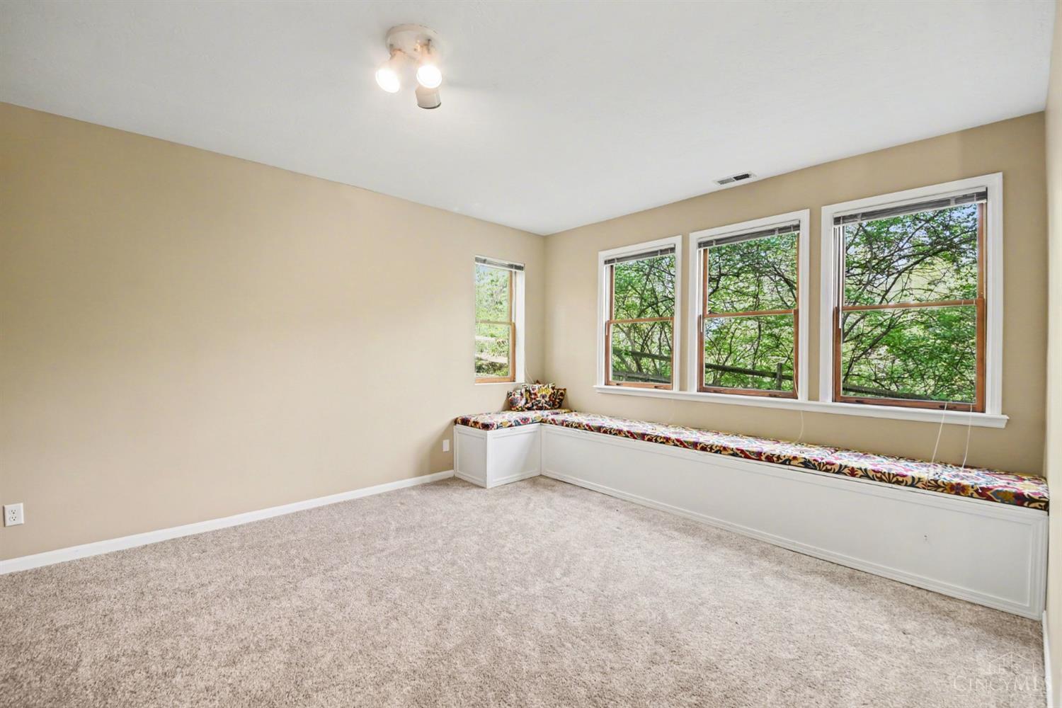 3623 Reemelin Road Cincinnati, OH 45211 - Photo 18 of 27
