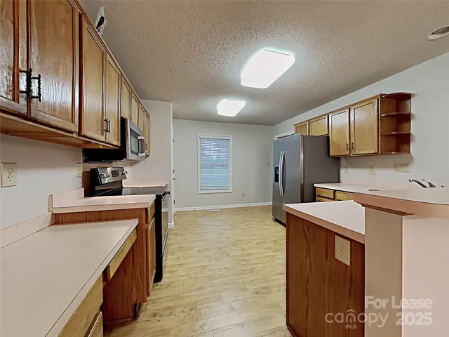 $1,945 | 717 Emerson Drive, Mooresville, NC 28115