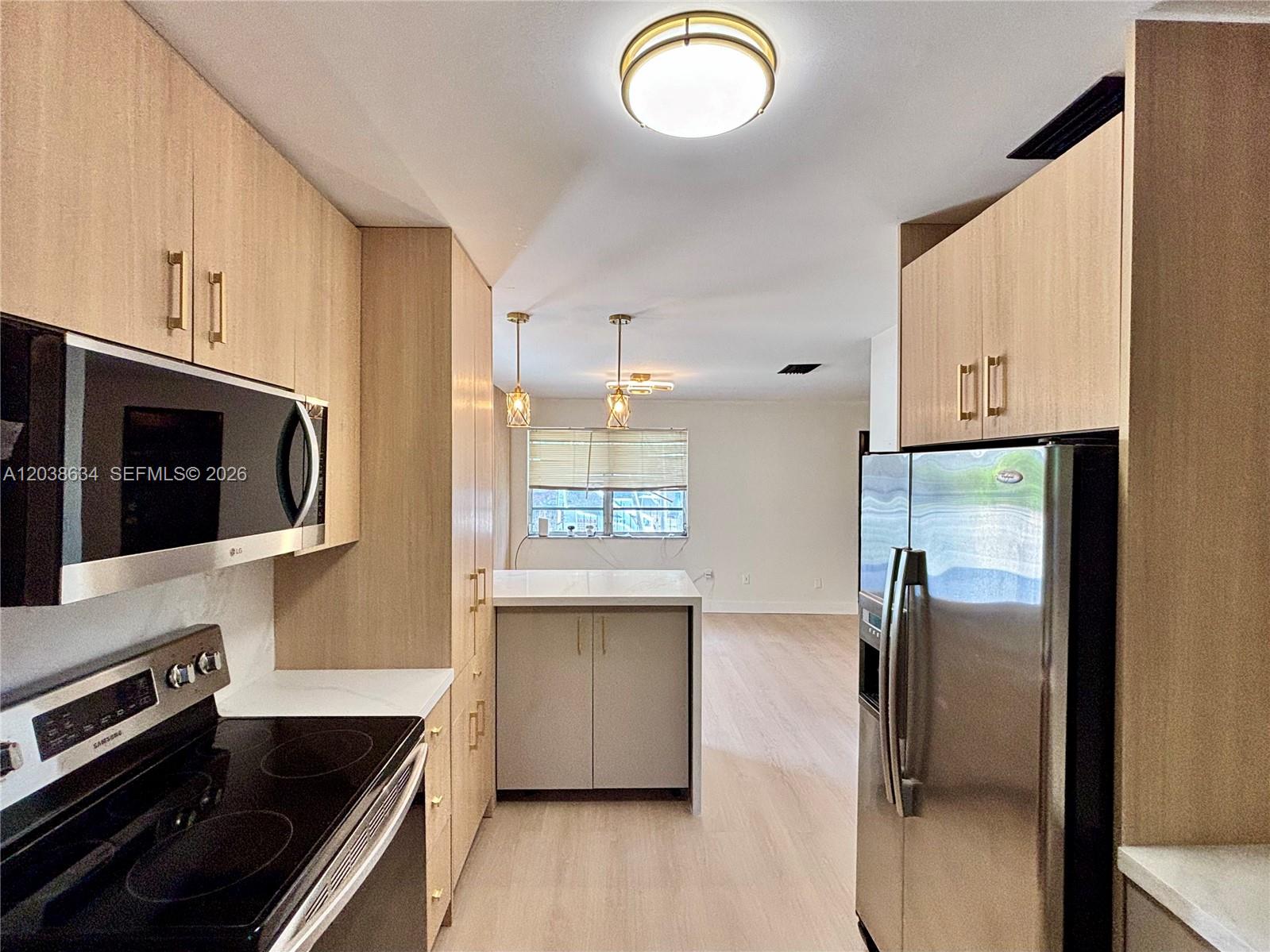 910 Southwest 9th Street Miami, FL 33130 - Photo 3 of 8