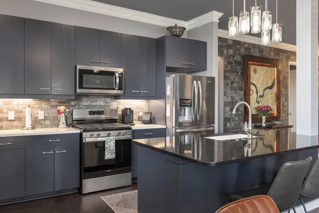 $790,000 | 200 Manufacturers Road, Unit 348, Chattanooga, TN 37405