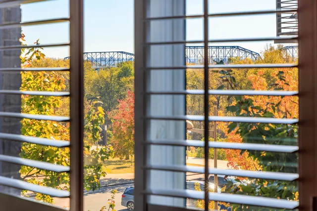 $790,000 | 200 Manufacturers Road, Unit 348, Chattanooga, TN 37405