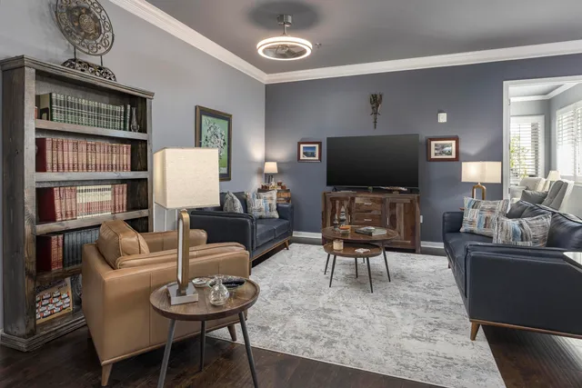 $790,000 | 200 Manufacturers Road, Unit 348, Chattanooga, TN 37405