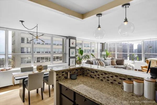 $3,400 | 655 West Irving Park Road, Unit 1101, Chicago, IL 60613