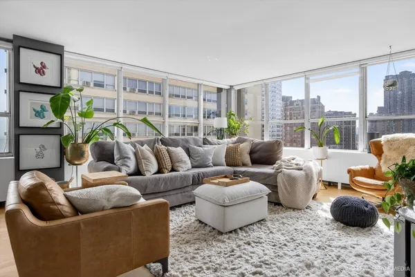 $3,400 | 655 West Irving Park Road, Unit 1101, Chicago, IL 60613