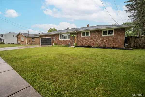$299,900 | 178 Bigelow Place, Cheektowaga, NY 14043