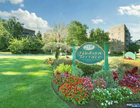 $1,850 | 2329 Hudson Terrace, Unit G2C, Fort Lee, NJ 07024