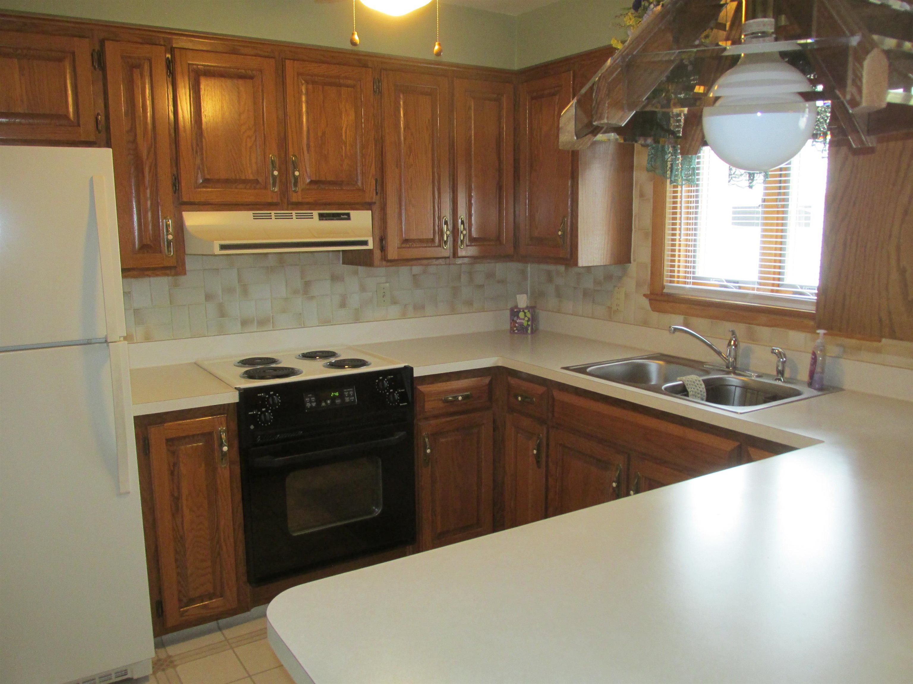 1011 East Lindbergh Street Appleton, WI 54911 - Photo 11 of 26