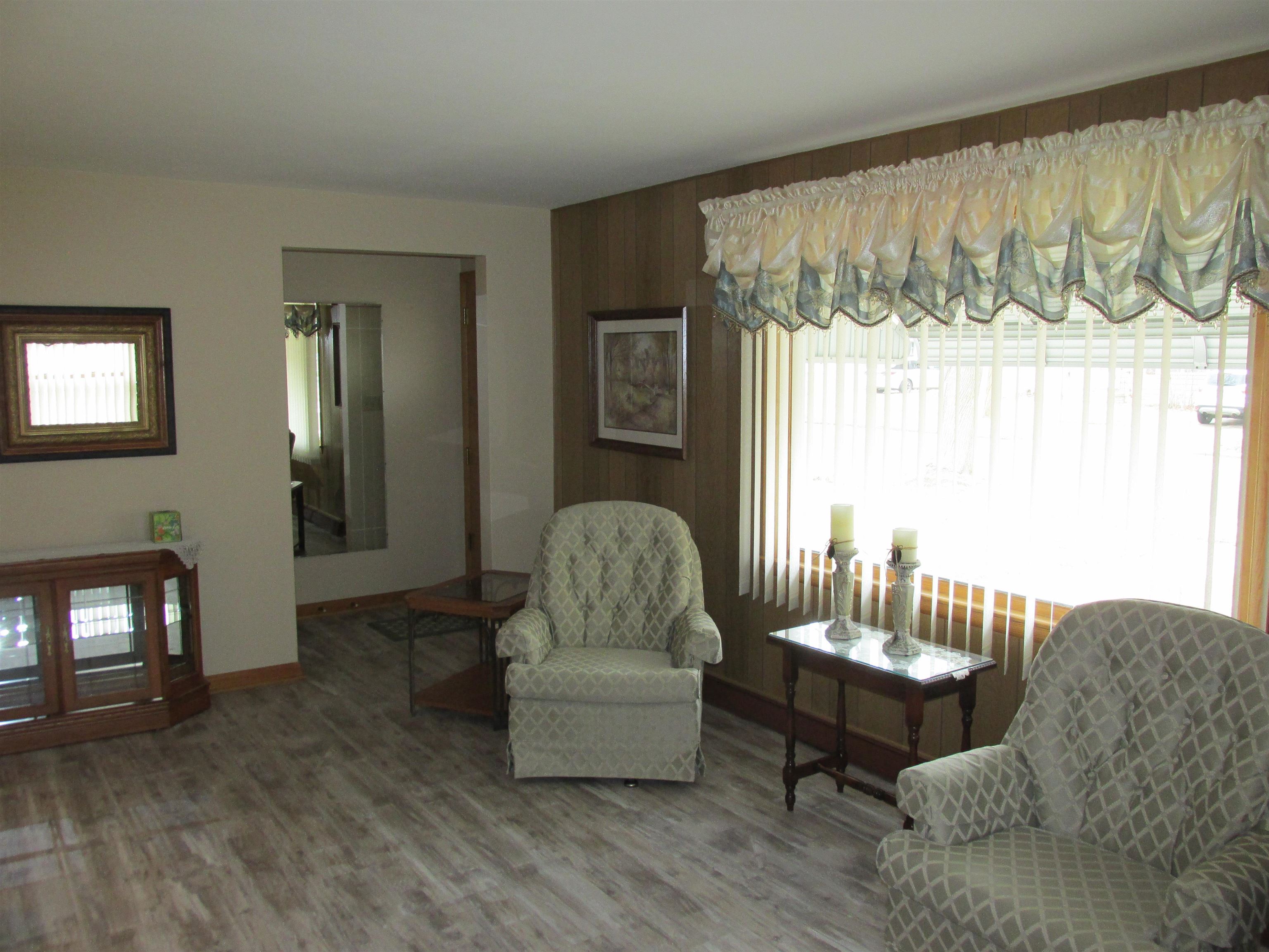 1011 East Lindbergh Street Appleton, WI 54911 - Photo 10 of 26