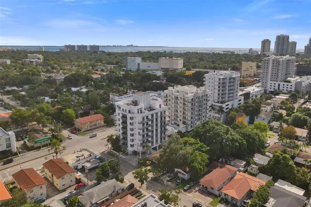 $670,000 | 2550 Southwest 27th Avenue, Unit PH1, Miami, FL 33133