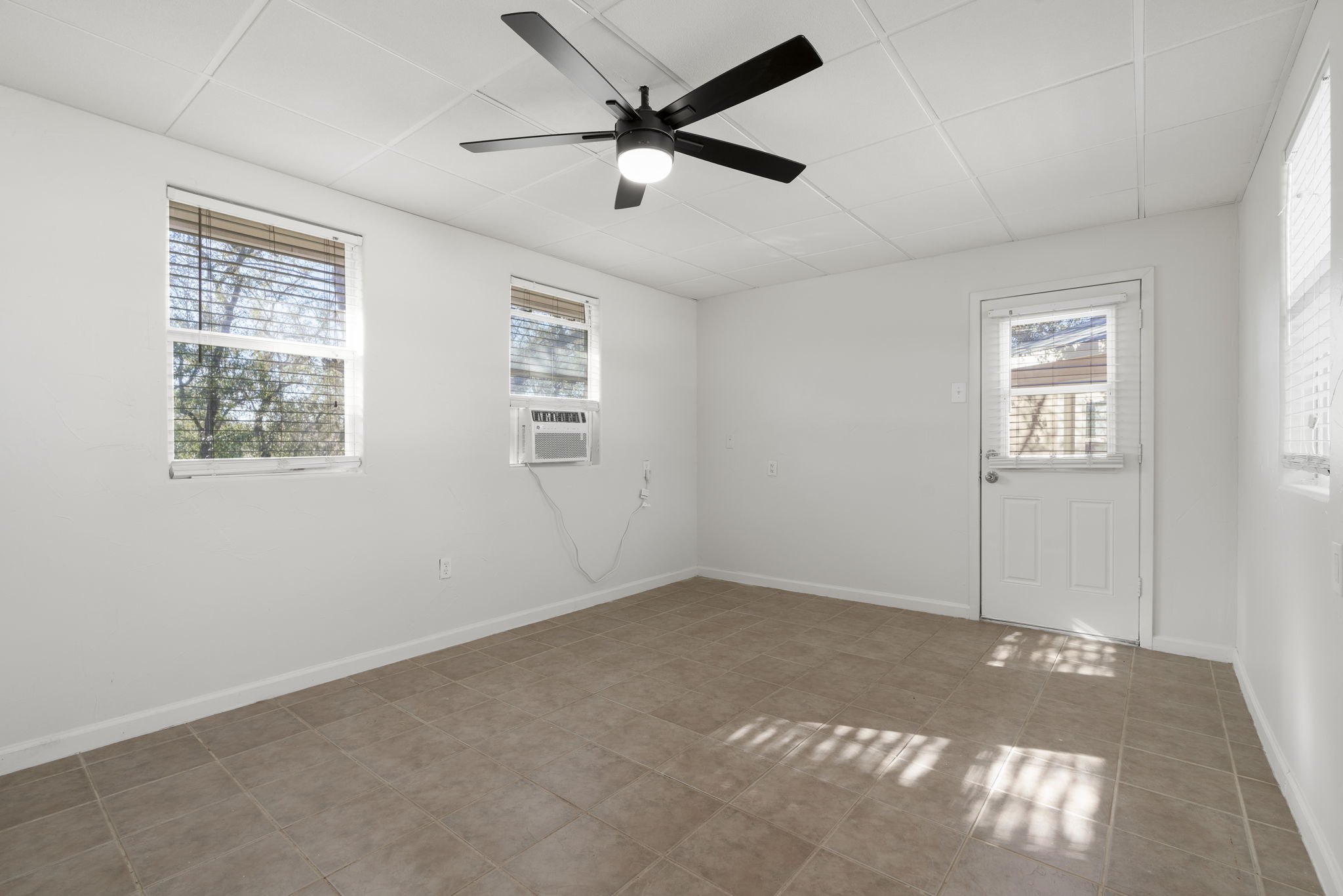 2058 Montell Road Wimberley, TX 78676 - Photo 18 of 35