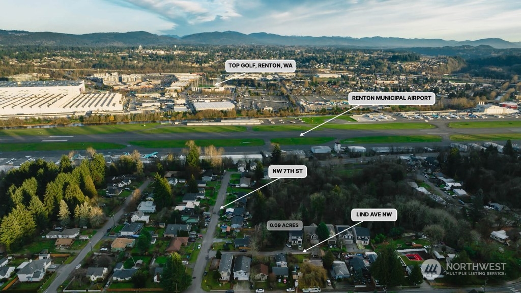 672 Lind Avenue Northwest Renton, WA 98057 - Photo 3 of 25 a view of a city