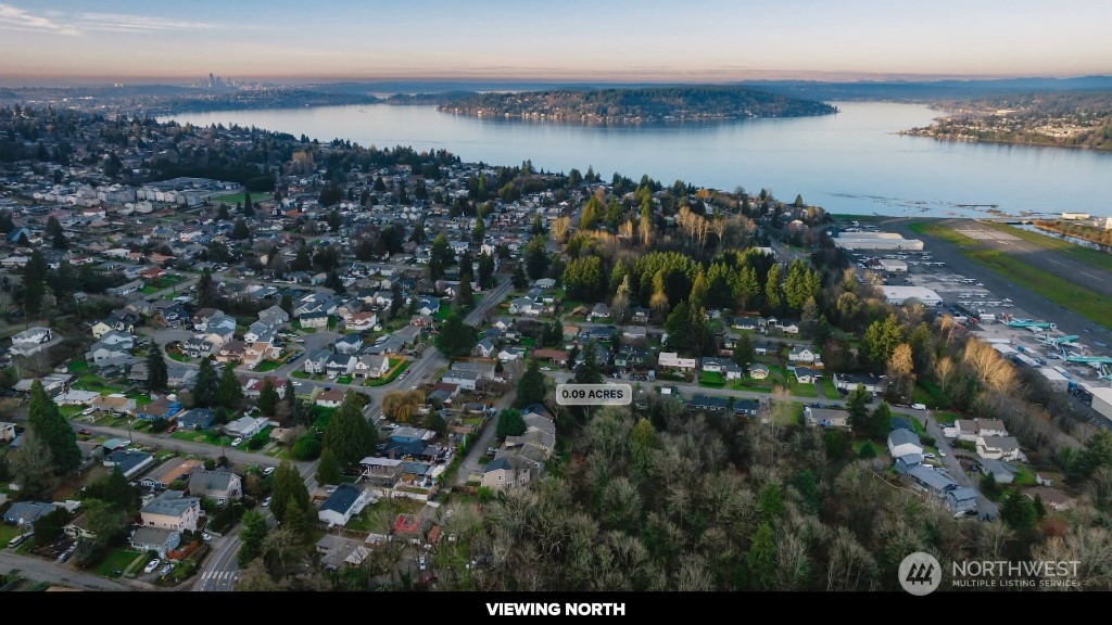 672 Lind Avenue Northwest Renton, WA 98057 - Photo 7 of 25 a view of a city