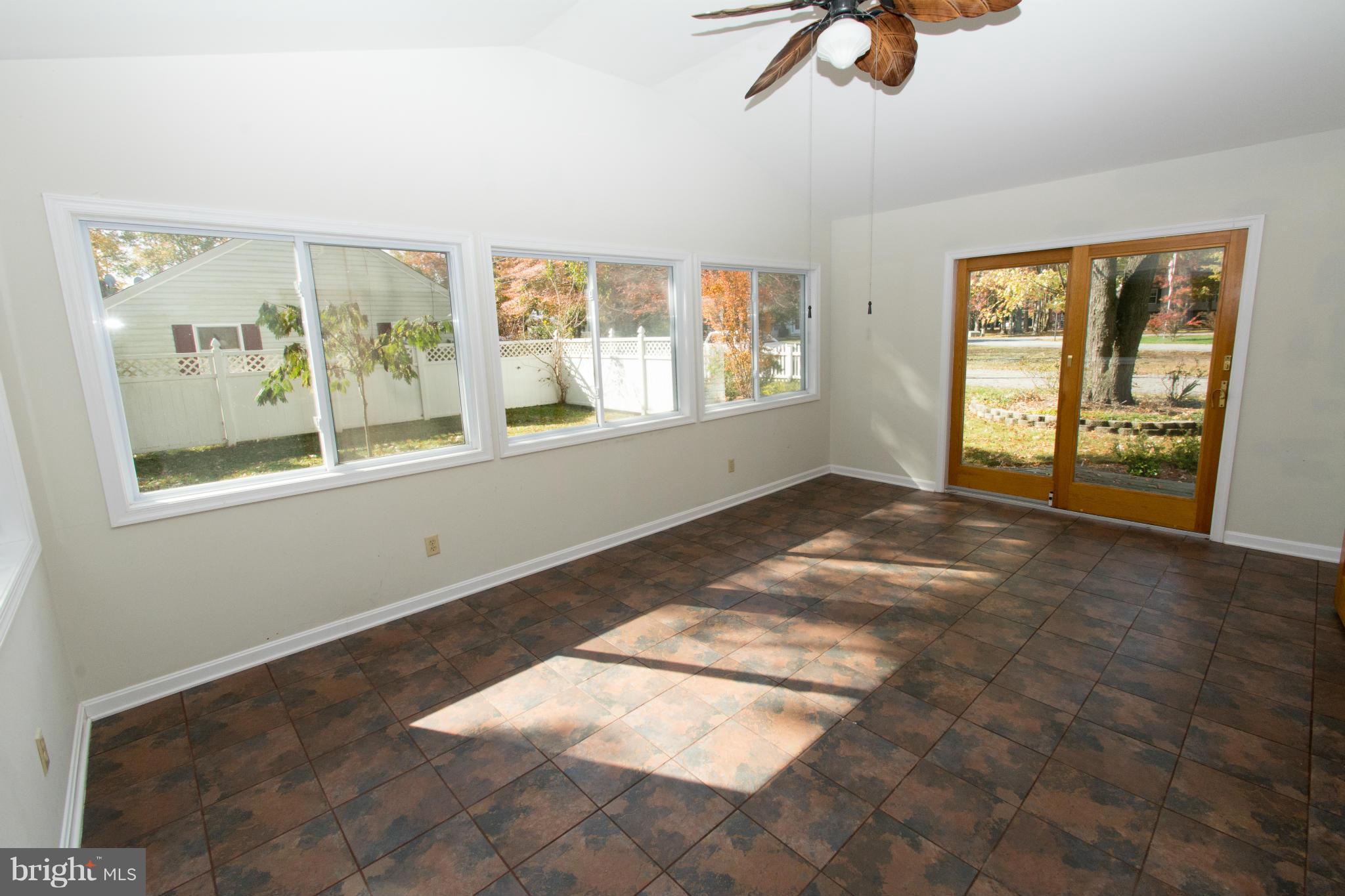 5903 Joe Road Deale, MD 20751 - Photo 26 of 28 Family Room