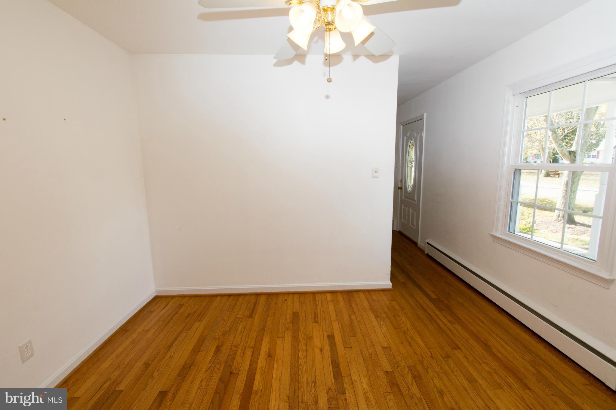 5903 Joe Road Deale, MD 20751 - Photo 7 of 28 Dining Room